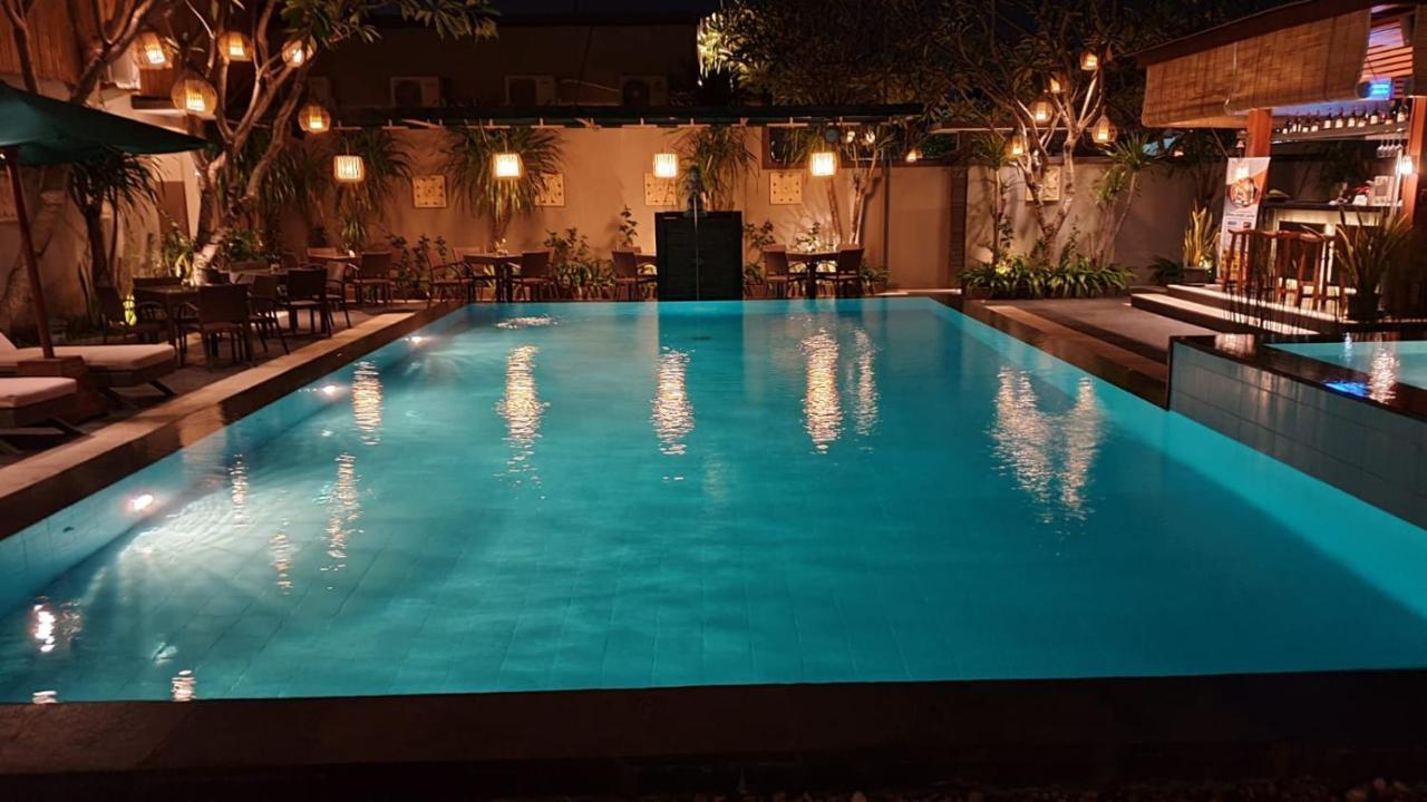 The Banyumas Villa Denpasar Extérieur photo