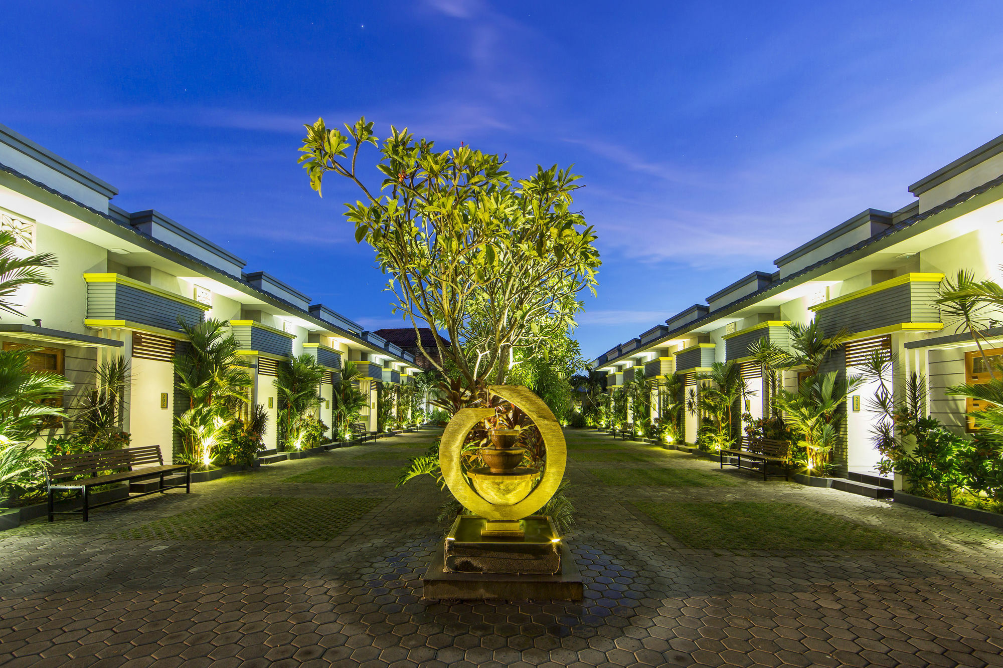 The Banyumas Villa Denpasar Extérieur photo